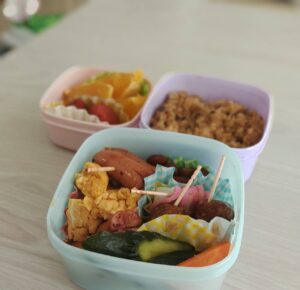 娘の初めてのお弁当　頑張ったね？